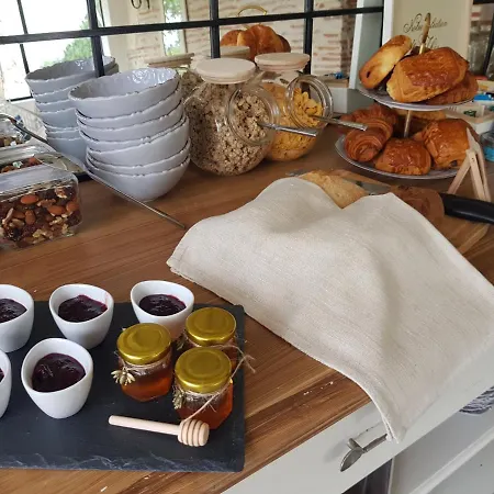 Le Clos Du Murier Bed and breakfast Fongrave