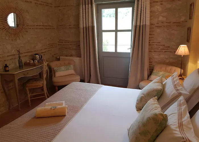 Le Clos Du Murier Bed & Breakfast 3*