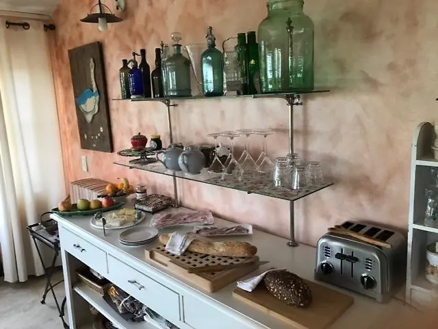 Bed & Breakfast Le Clos Du Murier 3*